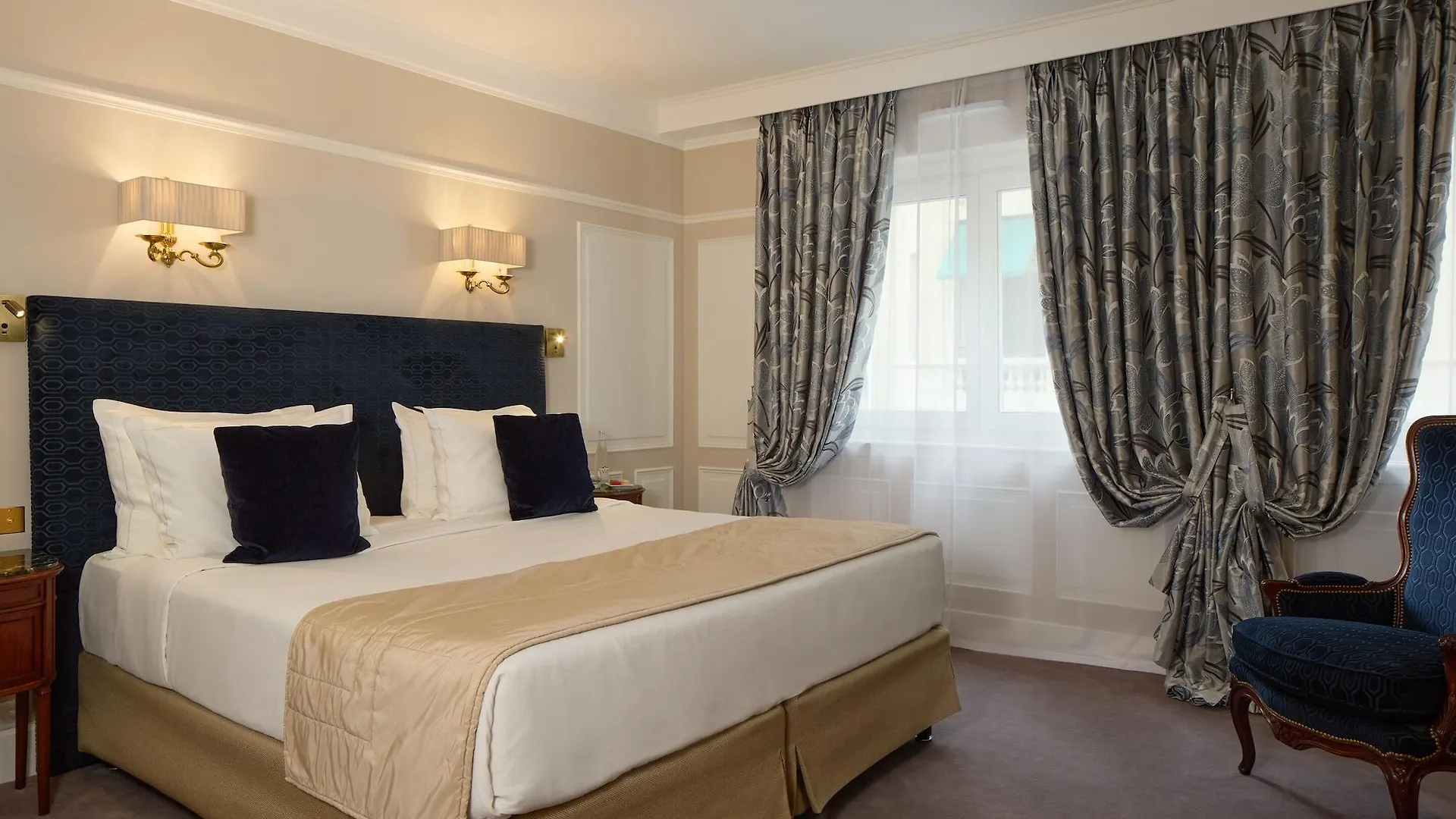Hotel Majestic - Champs Elysees